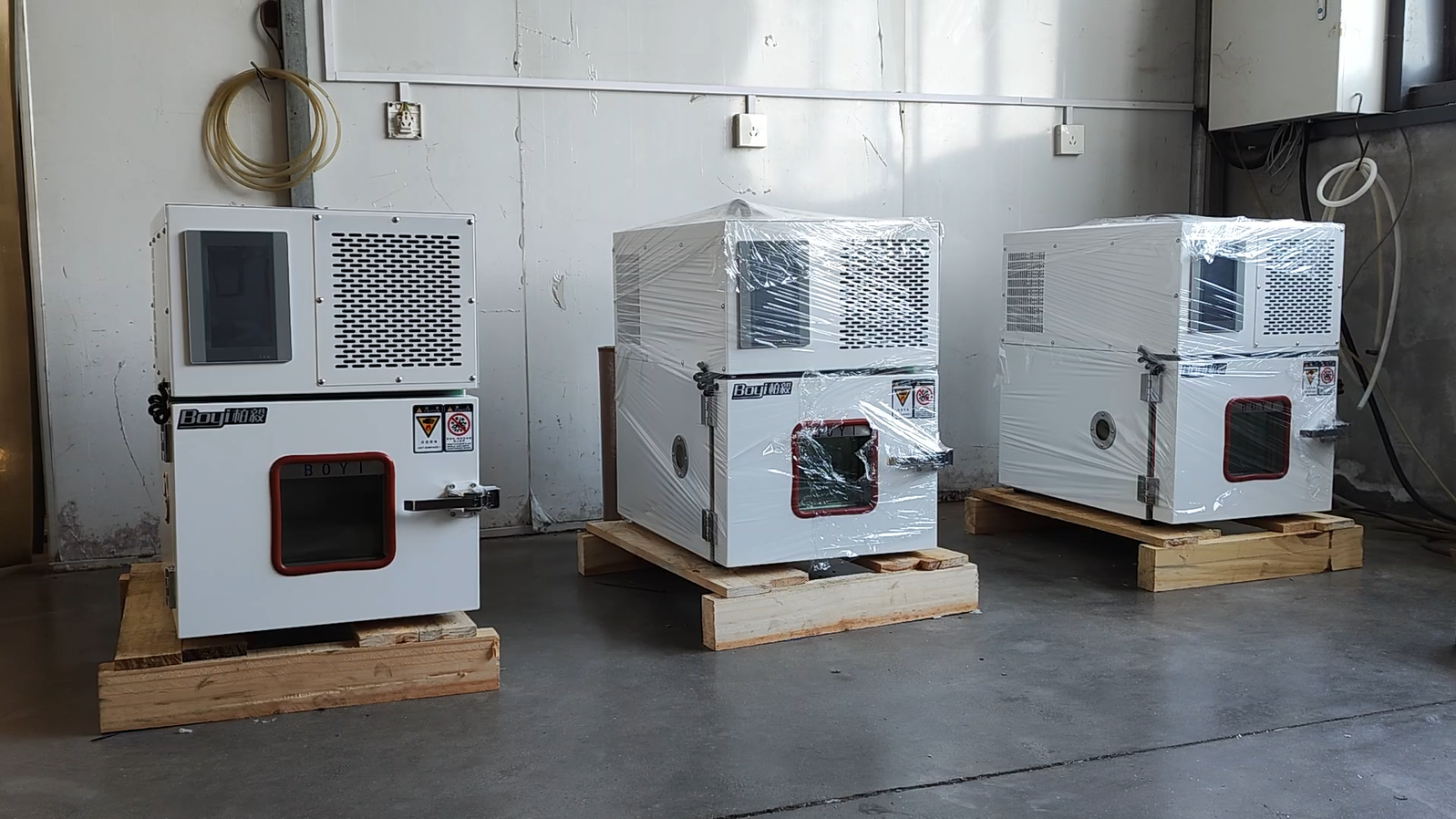 選擇專業(yè)研發(fā)高低溫試驗(yàn)箱制造商，確保產(chǎn)品質(zhì)量與創(chuàng)新