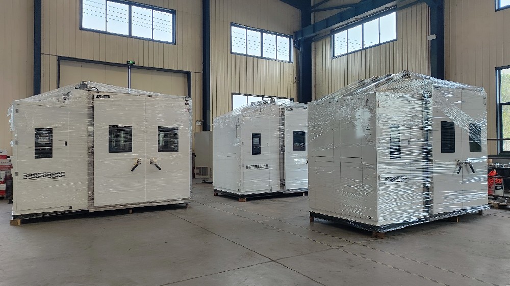 高低溫環(huán)境試驗箱：精準模擬極端環(huán)境，助力產(chǎn)品品質(zhì)升級