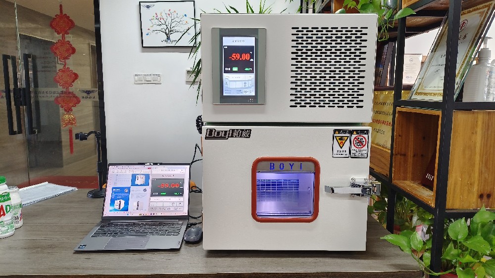 小型高低溫試驗箱，最新出售信息與上海柏毅公司產(chǎn)品介紹